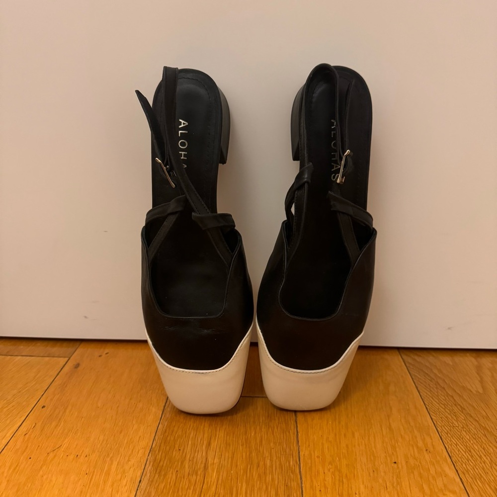 Alohas Flat Slingback Flats / Sandal / Black and Cream